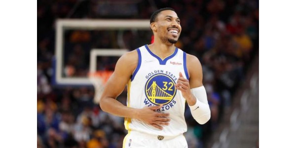 I Golden State Warriors hanno battuto i Dallas Mavericks 4-1